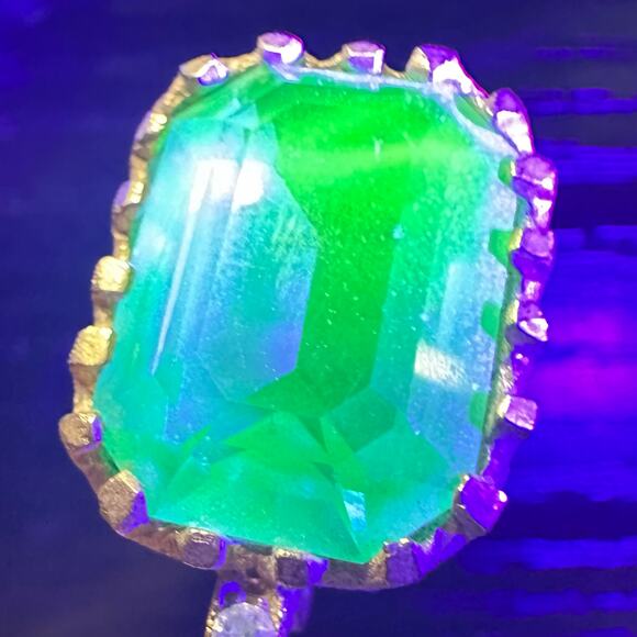 1950s vintage gold tone blue Uranium glass clear rhinestones scepter brooch pin - Picture 4 of 9